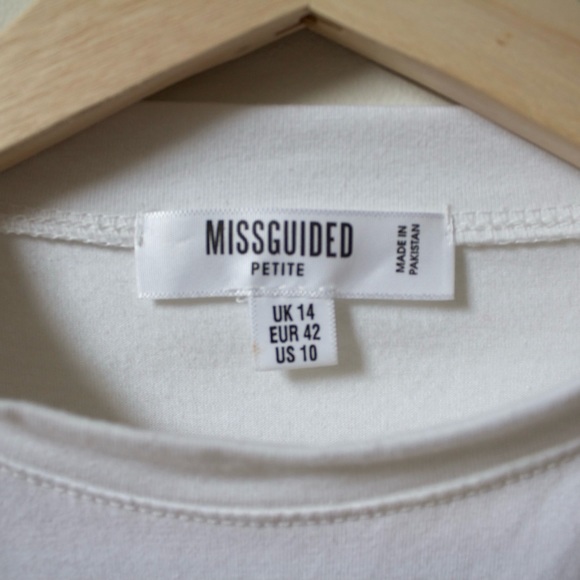 Missguided Petite White Roll Sleeve Crop Top - Picture 4 of 6